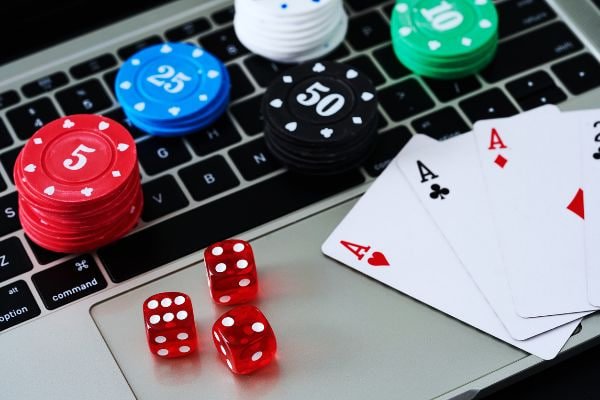 Layar kasir trana4d menampilkan pilihan metode pembayaran termasuk DANA, OVO, GoPay, QRIS, dan transfer bank dengan instruksi jelas